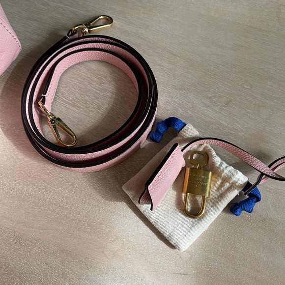 ❌SOLD❌ Louis Vuitton Montaigne BB Empreinte Leather Rose Poudre Crossbody Bag - Picture 14 of 17